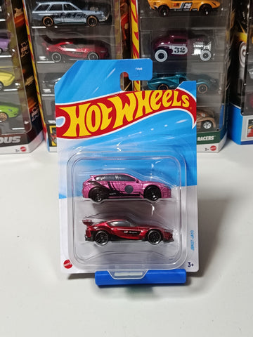 Hot Wheels  conjunto Toyota - Subaru
