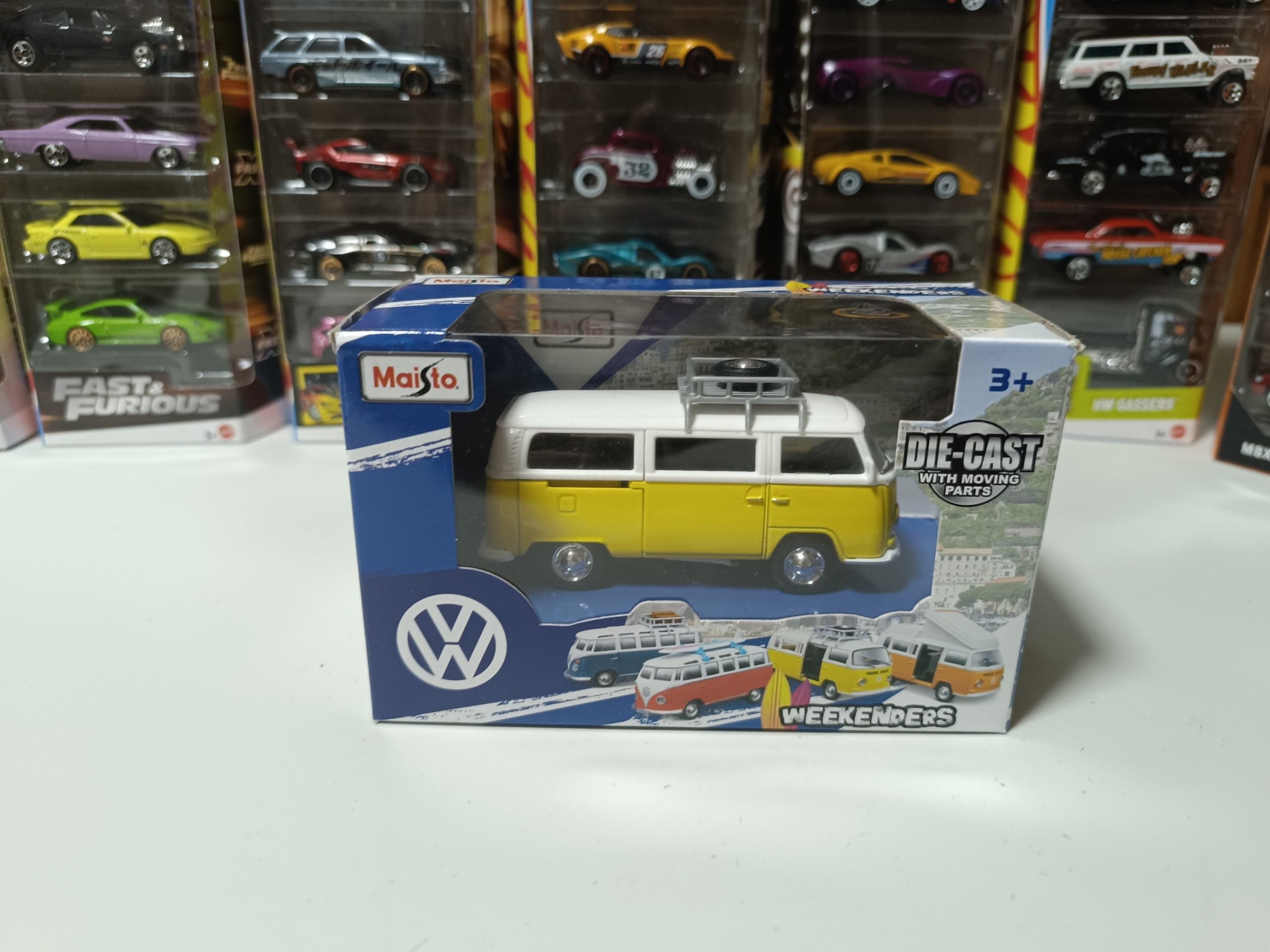 Volkswagen pão de forma amarela