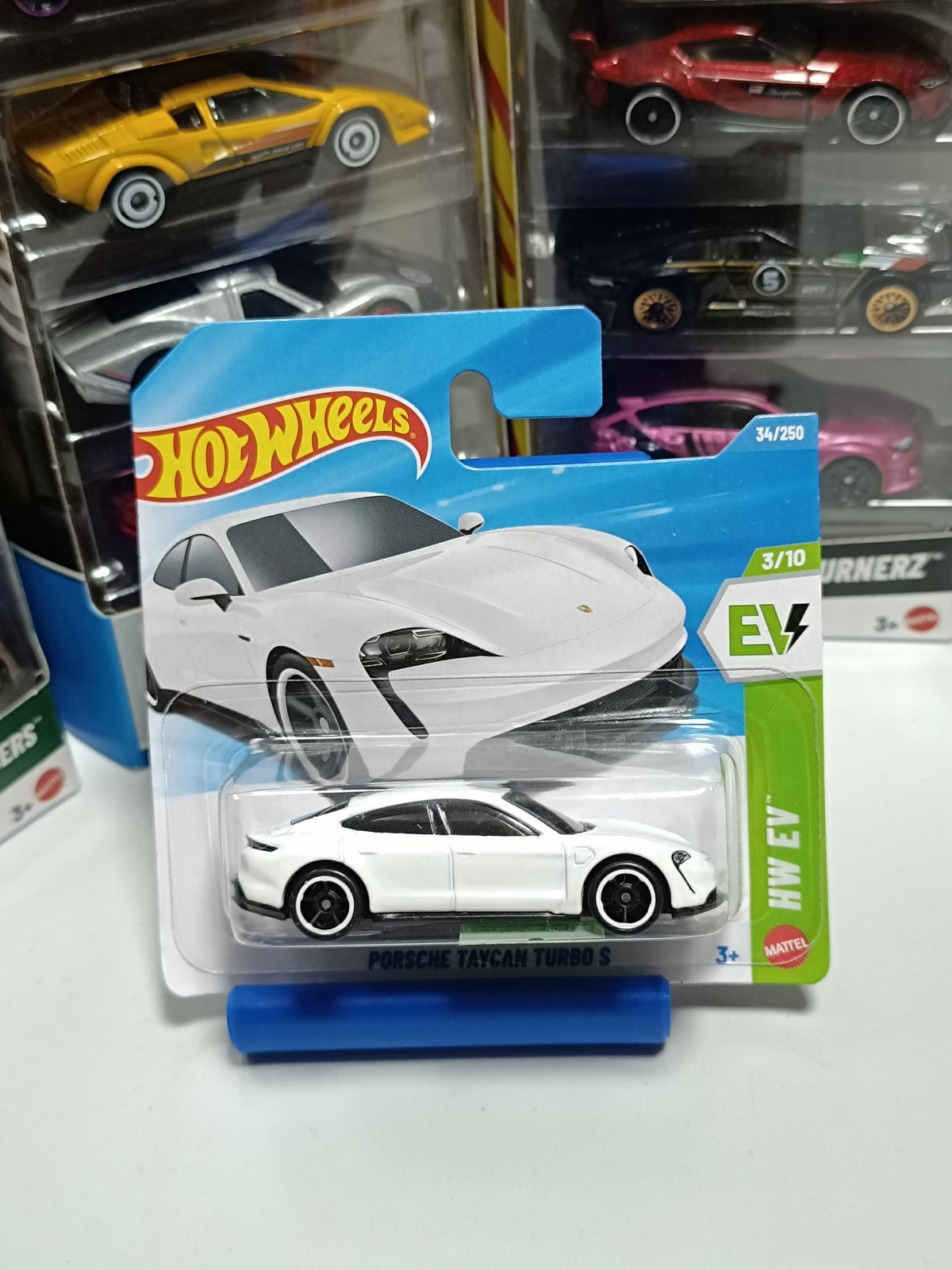 Hot Wheels Porsche Taycan Turbo S