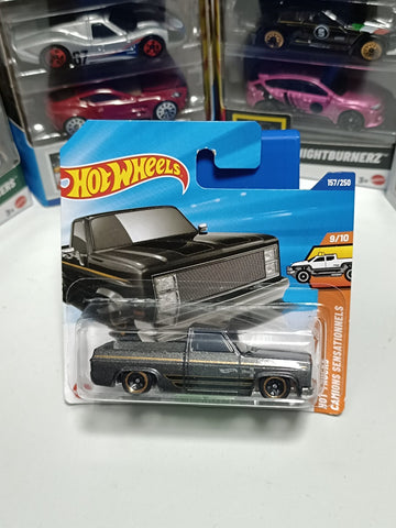 Hot Wheels 83 Chevy Silverado