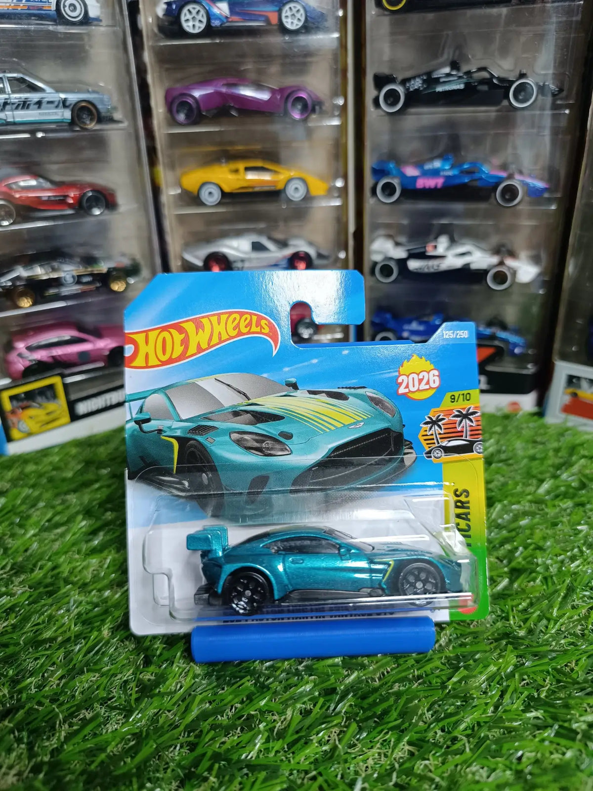 Hot Wheels 2024 Aston Martin Vantage GT3