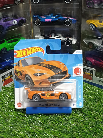 Hot Wheels 15 Mazda MX-5 Miata