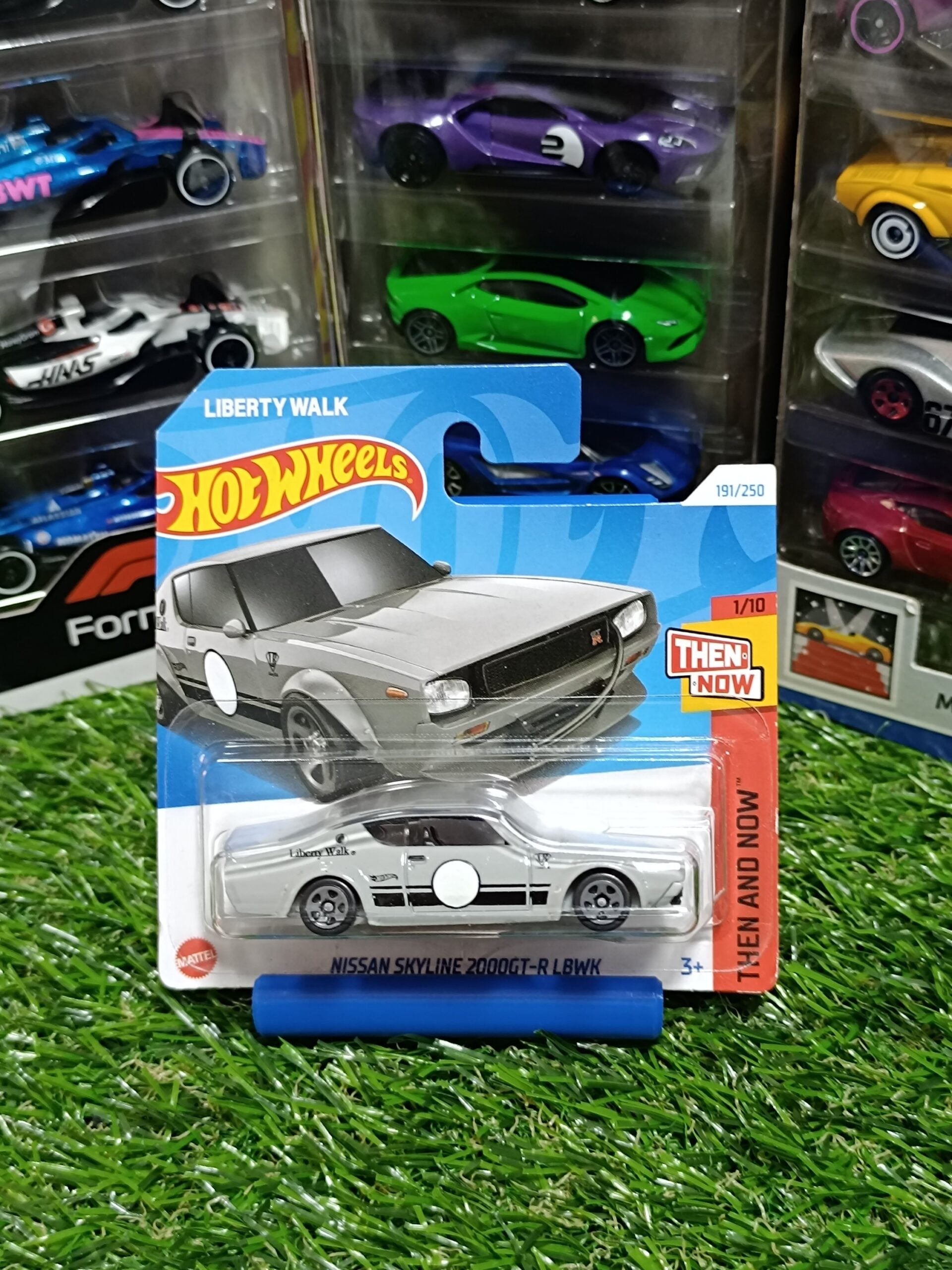 Hot Wheels Nissan Skyline 2000GT-R
LBWK