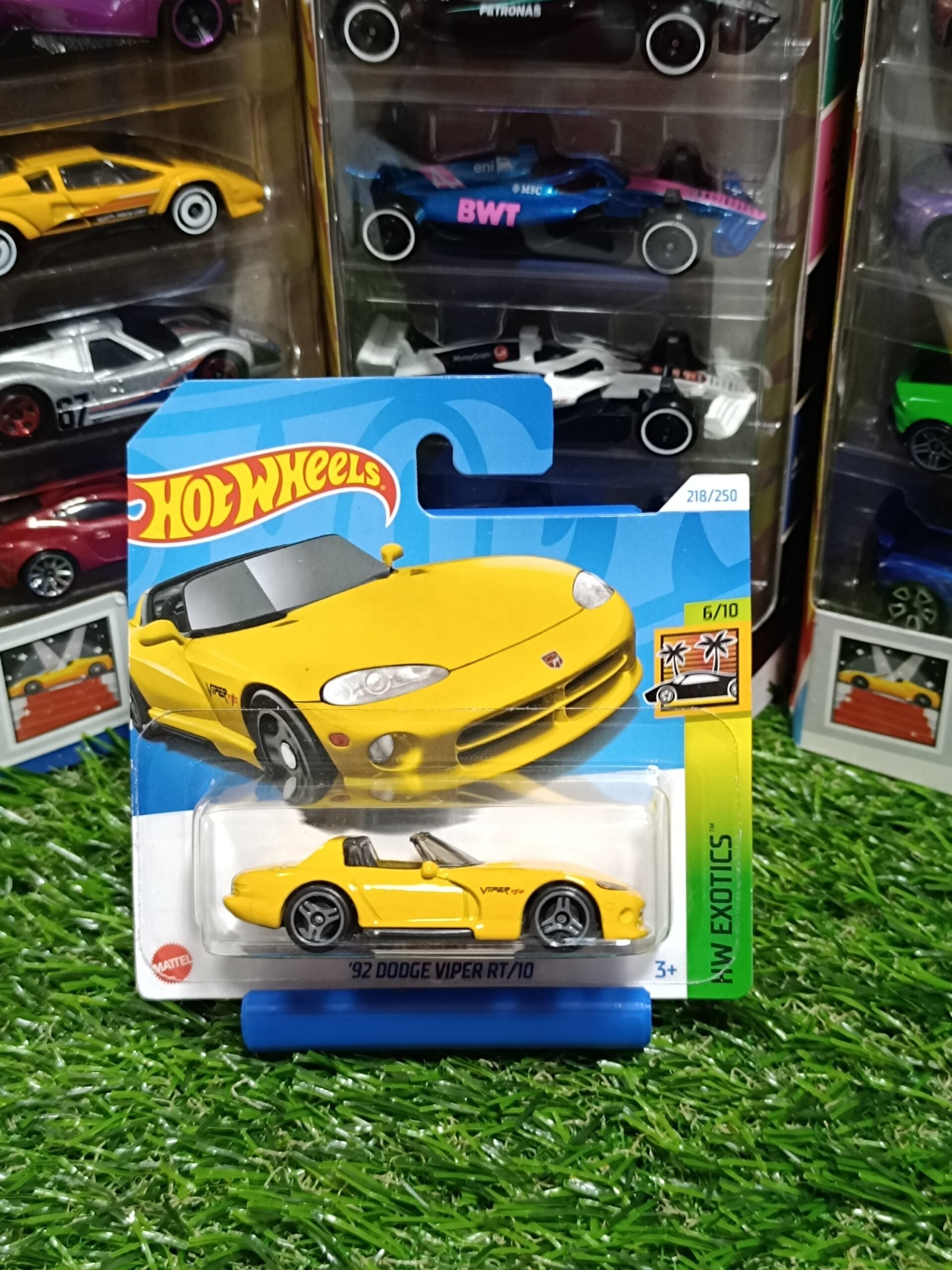 Hot Wheels 92 Dodge Viper RT/10