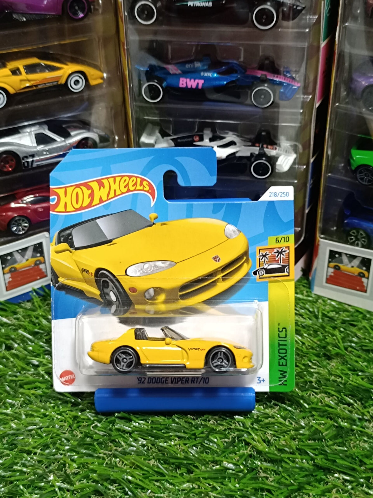Hot Wheels 92 Dodge Viper RT/10