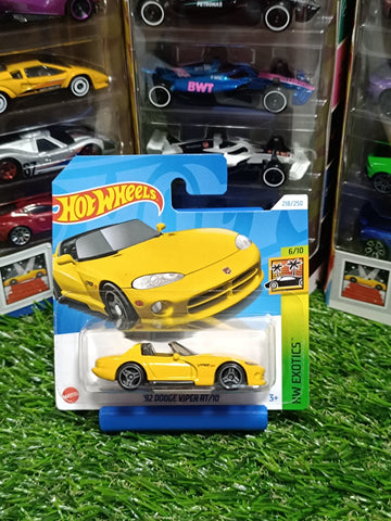 Hot Wheels 92 Dodge Viper RT/10