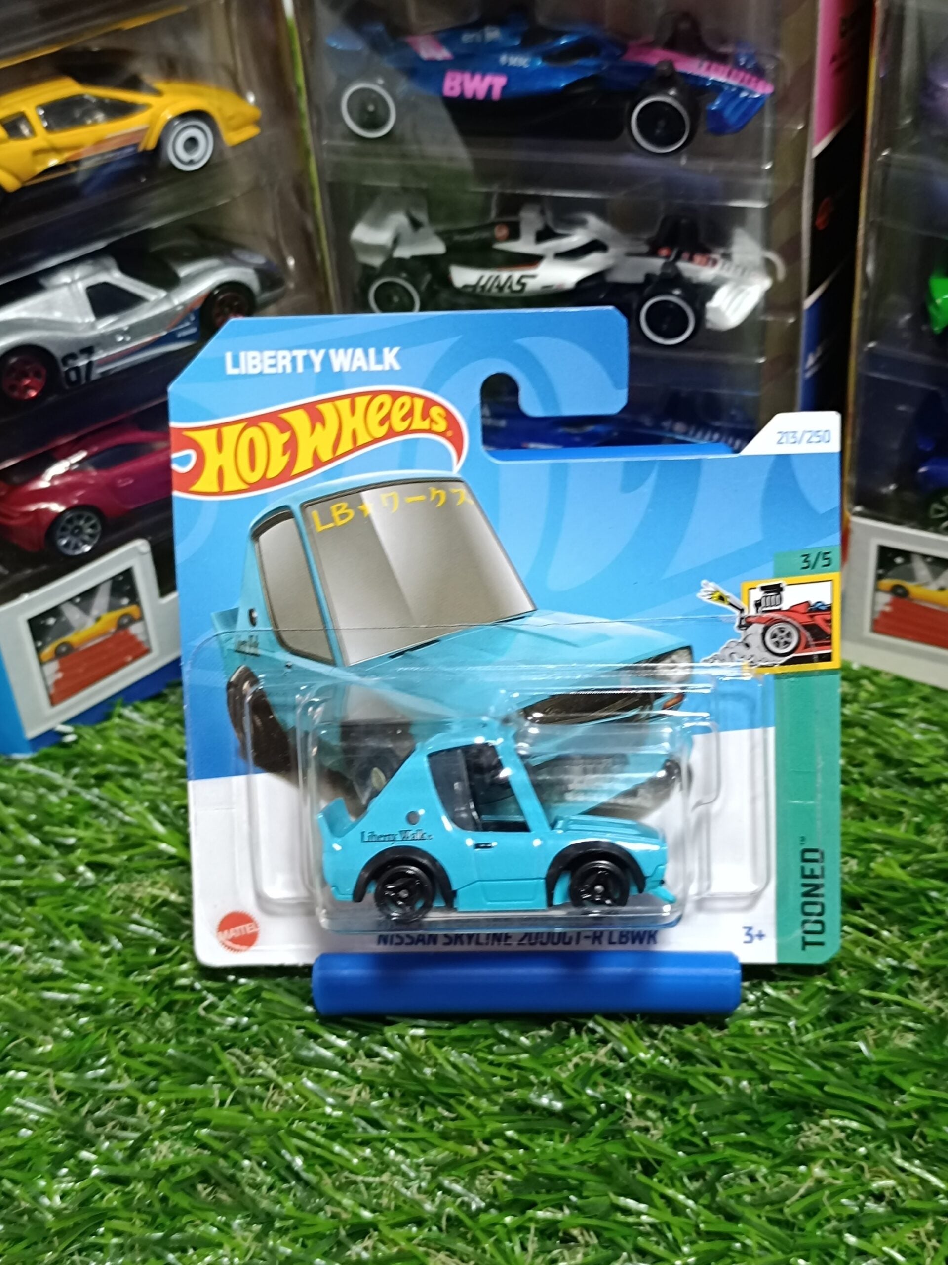 Hot Wheels Nissan Skyline 2000GT-R
LBWK