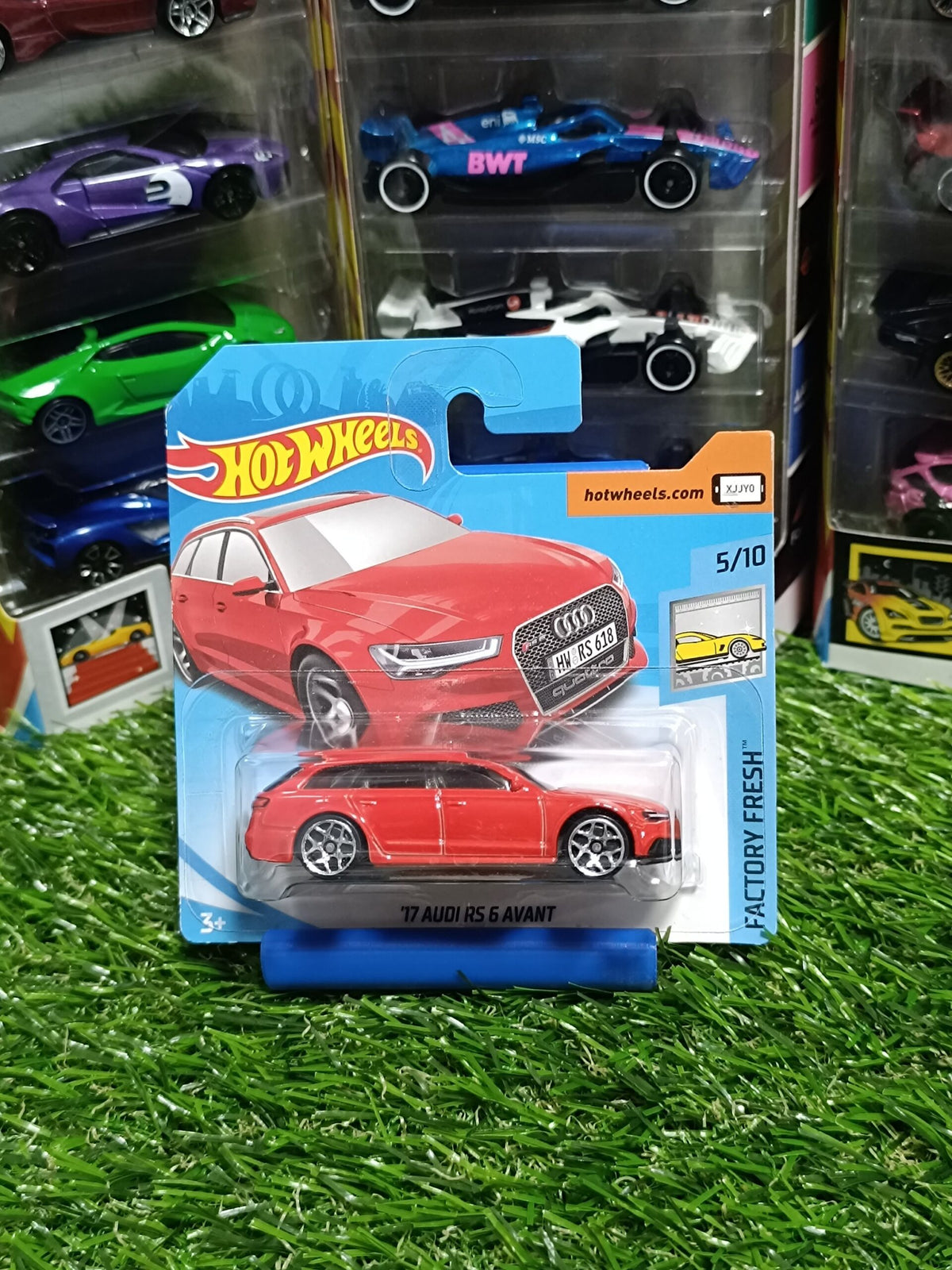 Hot Wheels 17 Audi RS 6 Avant