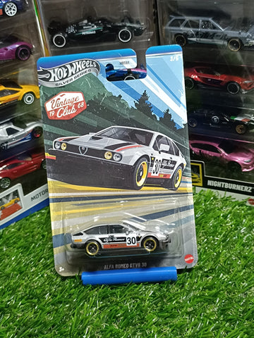 Hot Wheels Alfa Romeo GTV6 30
