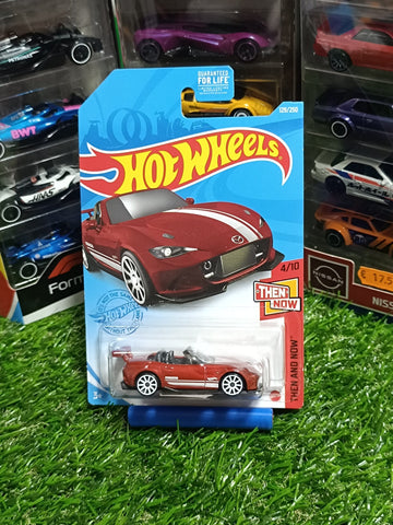 Hot Wheels 15 Mazda MX-5 Miata