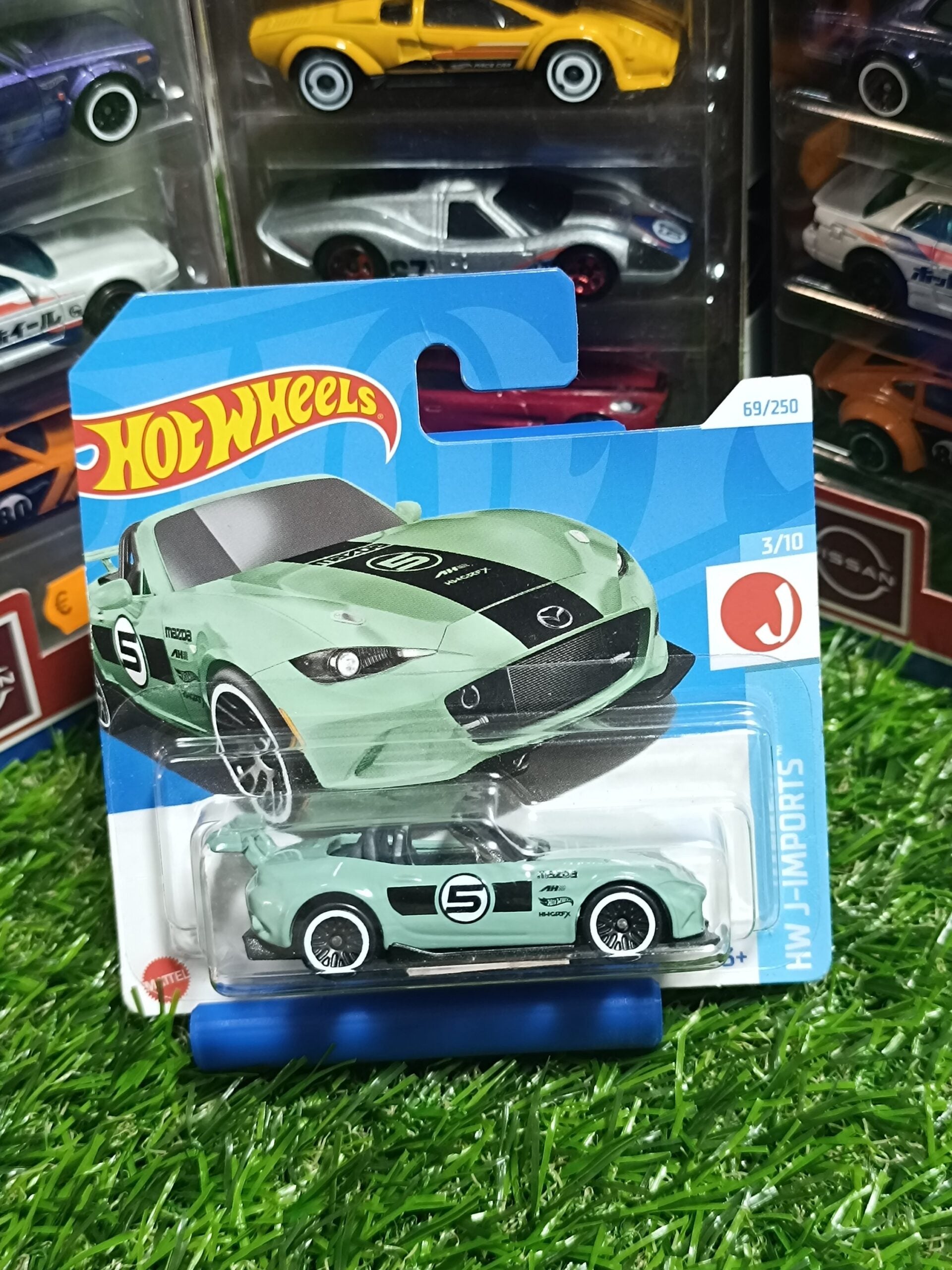 Hot Wheels 15 Mazda MX-5 Miata