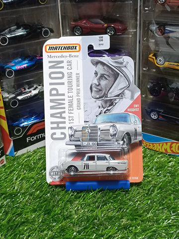 Matchbox 62 Mercedes-Benz 220 Se Sedan