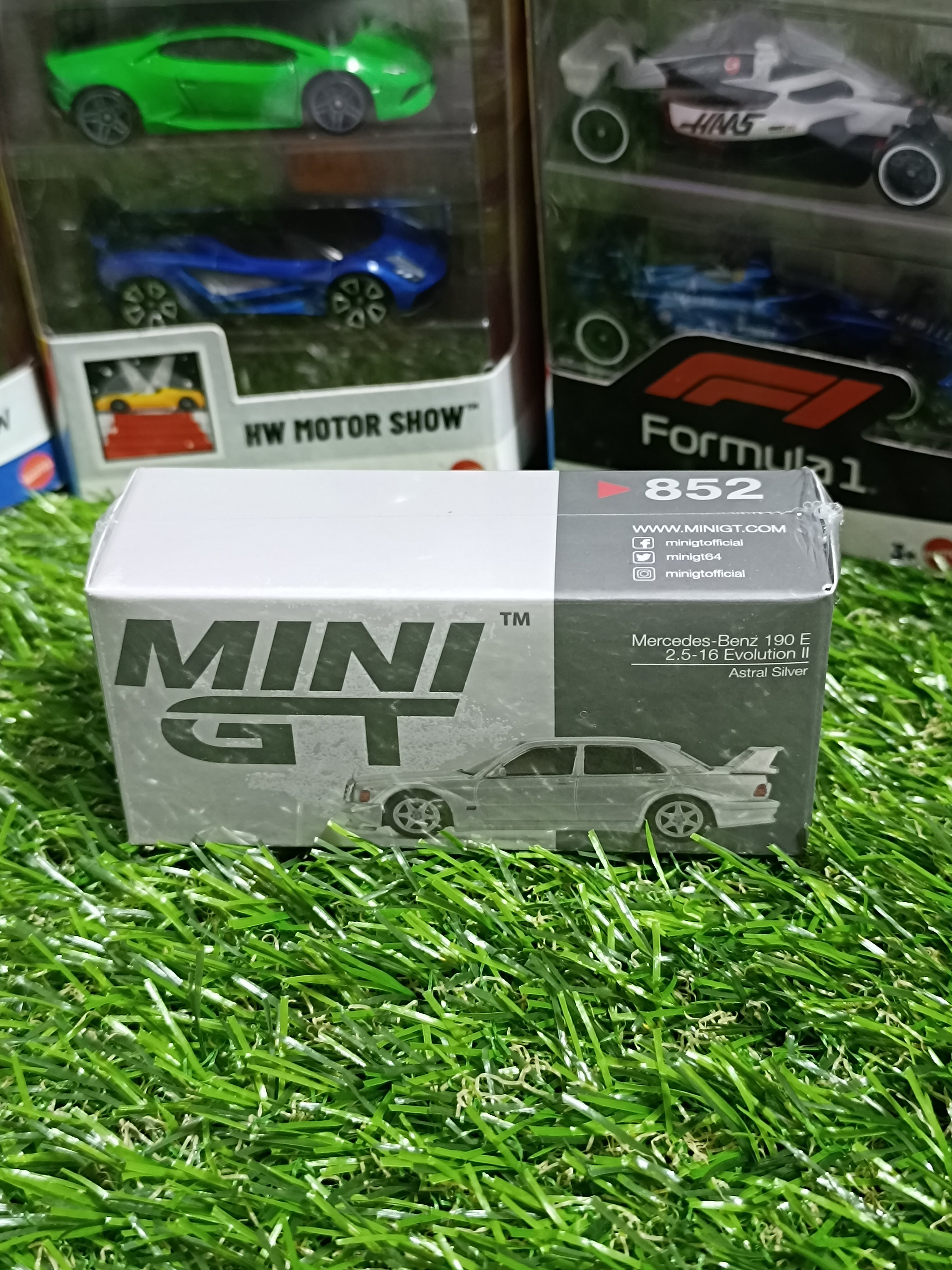 Mini GT Mercedes-Benz 190 E 2.5-16 Evolution ll
