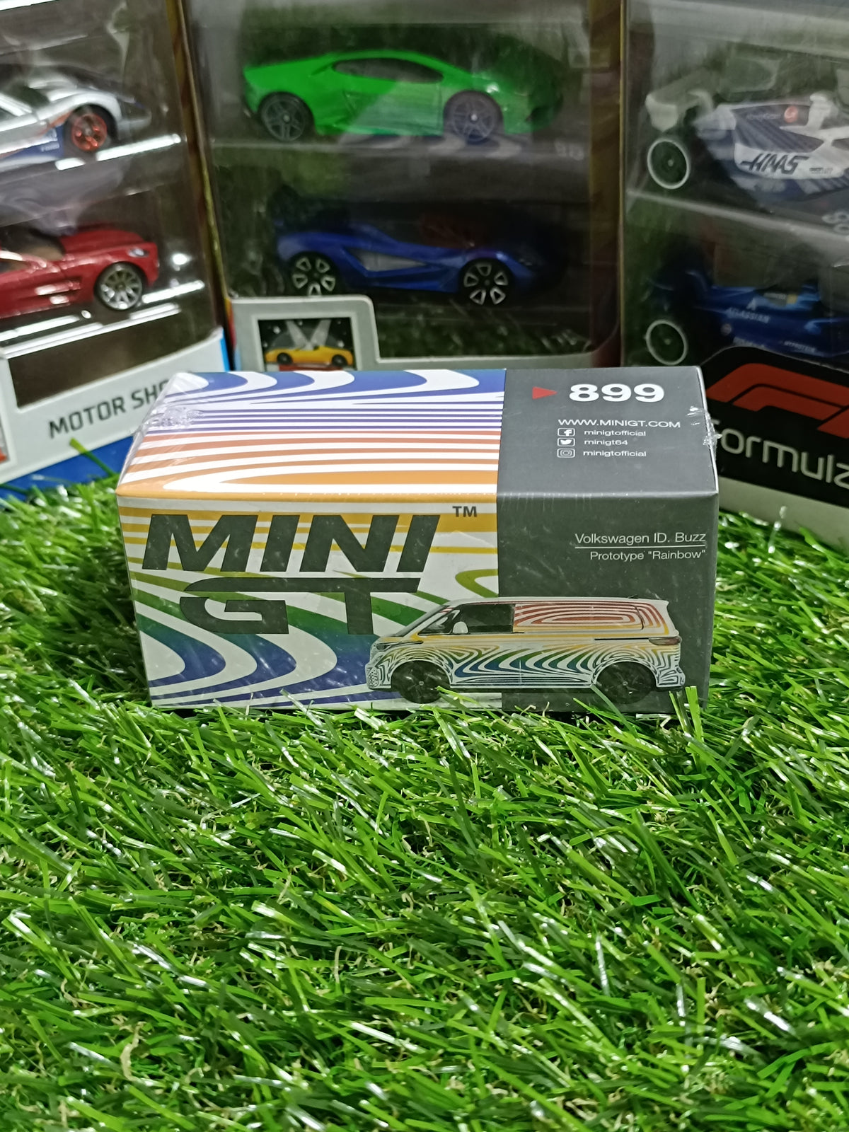 Mini GT Volkswagen lD. Buzz