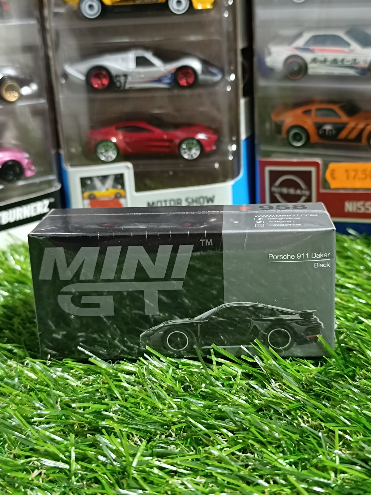 Mini GT Porsche 911 Dakar Black