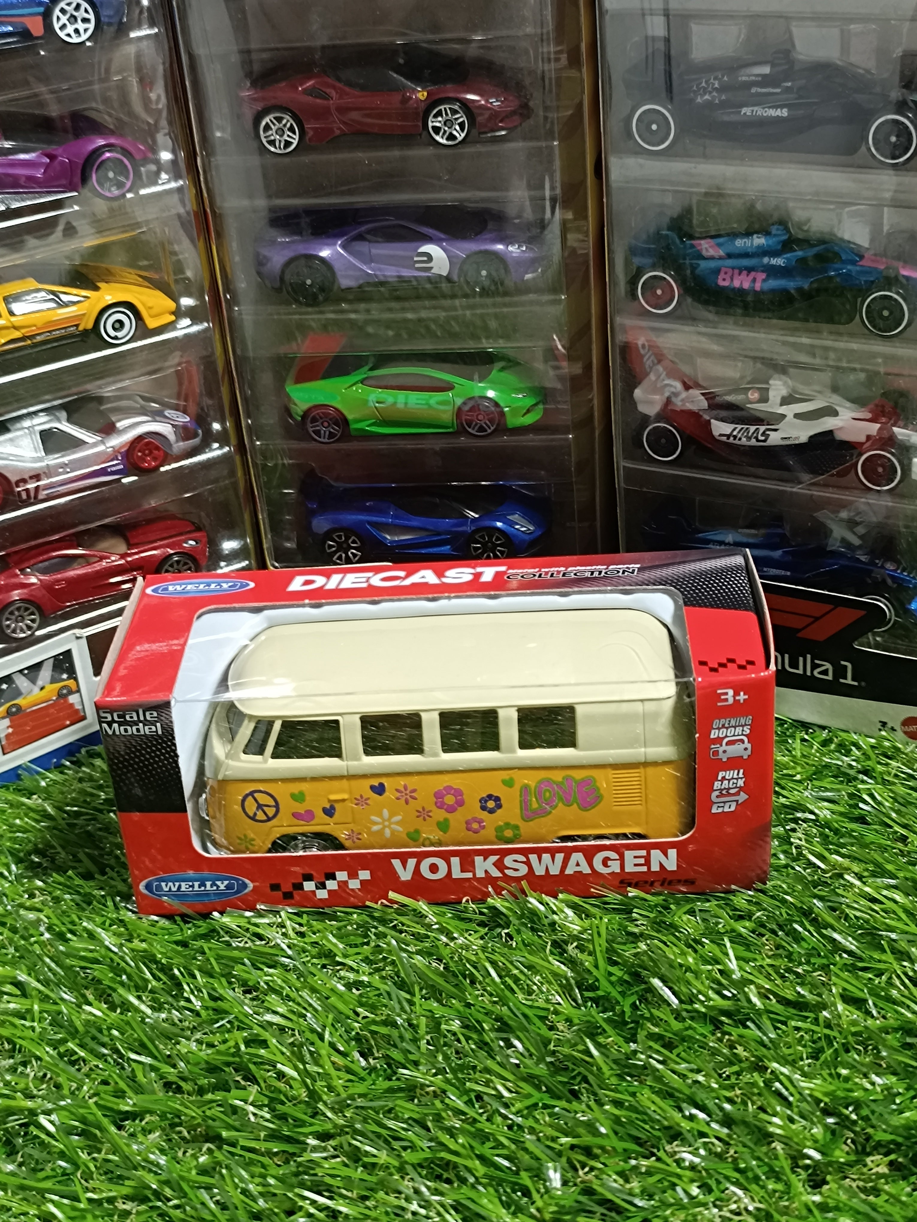 Volkswagen pão de forma amarela